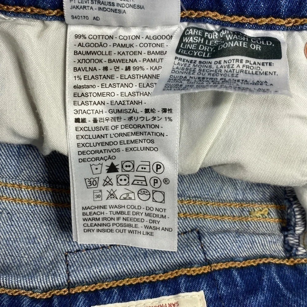 Levi's Premium Ribcage Shorts Button Fly Size 30 (flawed)